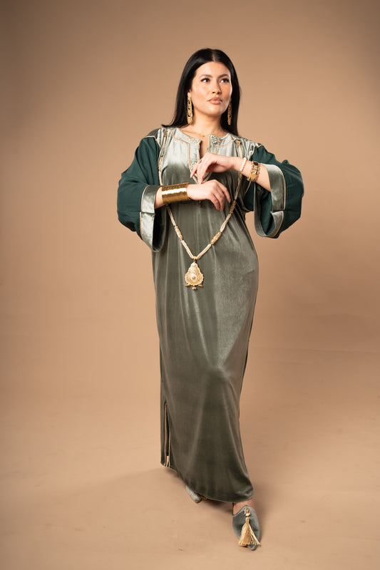 Djeba Raghad en velours brodé – Vert Émeraude