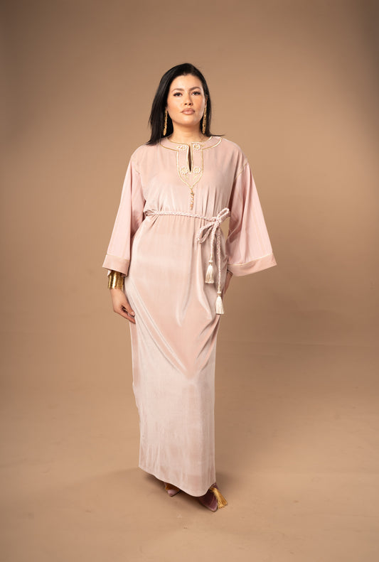 Djeba Raghad en velours brodé – Rose poudré